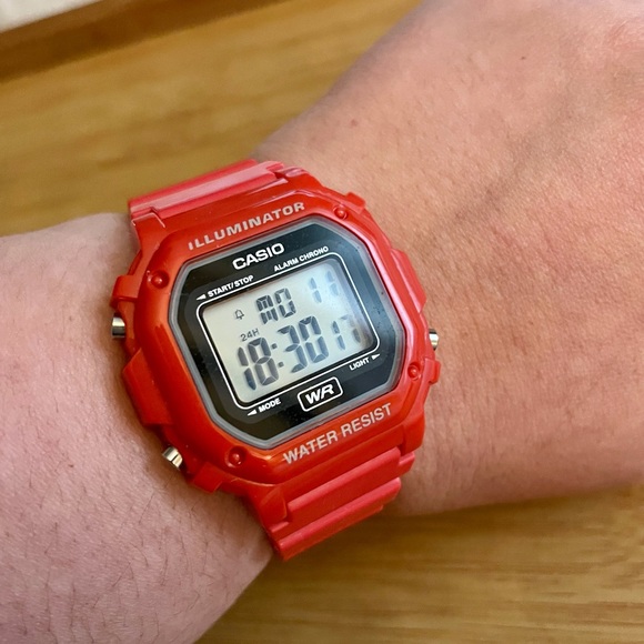 *SOLD* Casio digital watch - Picture 3 of 4